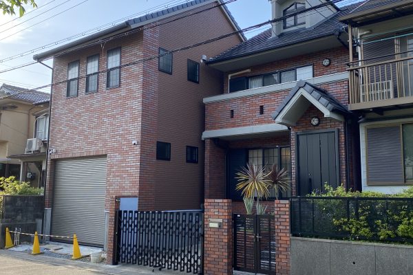 京都伏見区「ビルトインガレージのある家」が完成しました。